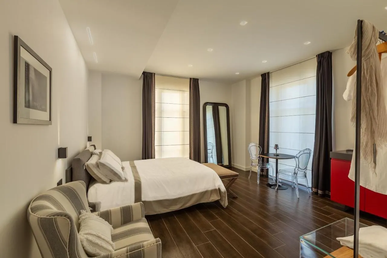 Qui Vicino Boutique Rooms And Suites Trapani 2*,  Italy